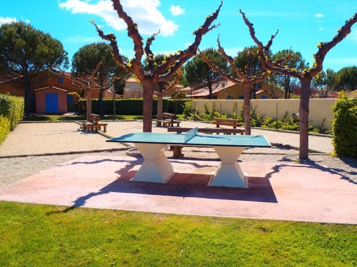 Le Jardin Des Alpilles Villa Eyguières Exterior foto